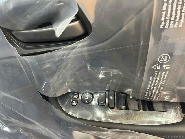 ＷＲ－Ｖ Ｚ＋　ブラックスタイル　バックカメラ　クリアランスソナー　オートクルーズコントロール　レーンアシスト　衝突被害軽減システム　ＬＥＤヘッドランプ　アルミホイール　スマートキー　電動格納ミラー　ＣＶＴ　盗難防止システム　ＡＢＳ（13枚目）