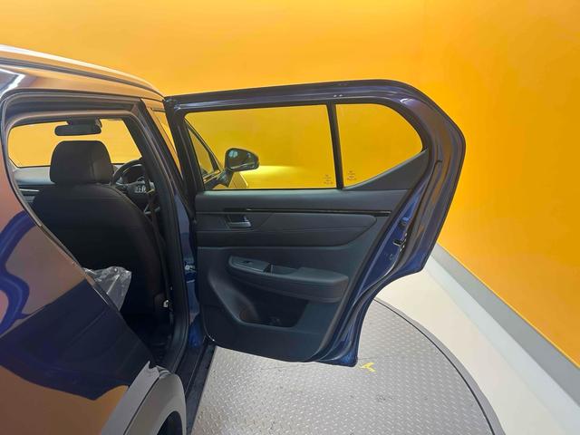 ＷＲ－Ｖ Ｚ＋　ブラックスタイル　バックカメラ　クリアランスソナー　オートクルーズコントロール　レーンアシスト　衝突被害軽減システム　ＬＥＤヘッドランプ　アルミホイール　スマートキー　電動格納ミラー　ＣＶＴ　盗難防止システム　ＡＢＳ（34枚目）