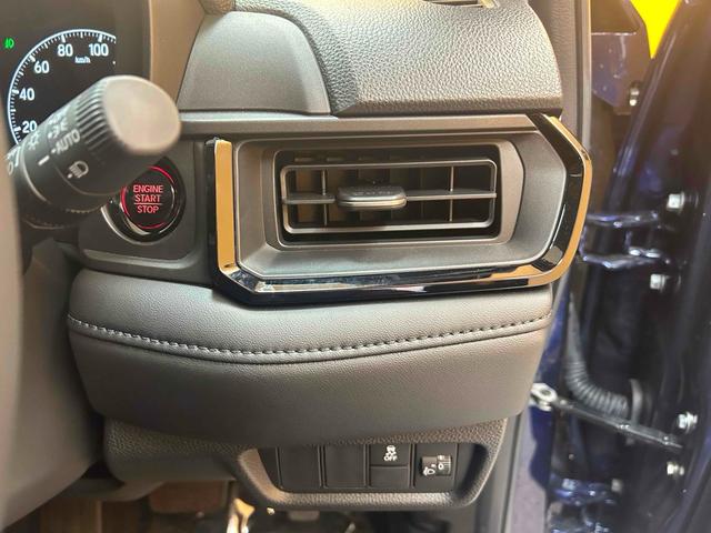 ＷＲ－Ｖ Ｚ＋　ブラックスタイル　バックカメラ　クリアランスソナー　オートクルーズコントロール　レーンアシスト　衝突被害軽減システム　ＬＥＤヘッドランプ　アルミホイール　スマートキー　電動格納ミラー　ＣＶＴ　盗難防止システム　ＡＢＳ（42枚目）