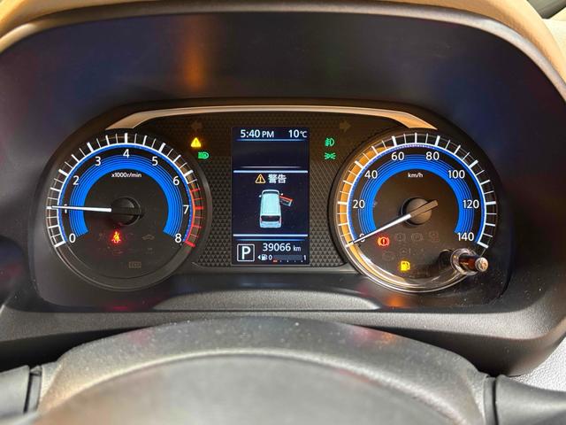 デイズ Ｘ　４ＷＤ　ＥＴＣ　全周囲カメラ　ナビ　ＴＶ　オートライト　スマートキー　アイドリングストップ　電動格納ミラー　シートヒーター　ＣＶＴ　ＣＤ　Ｂｌｕｅｔｏｏｔｈ　アルミホイール（7枚目）