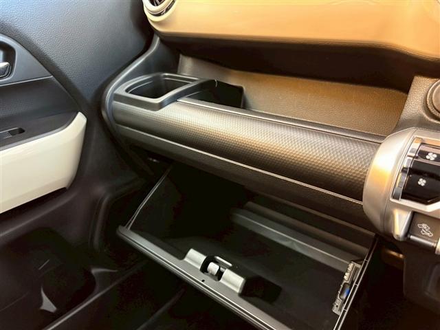 お車の知識がなくても大丈夫です！皆様のご来店をスタッフ一同、心よりお待ちしております。