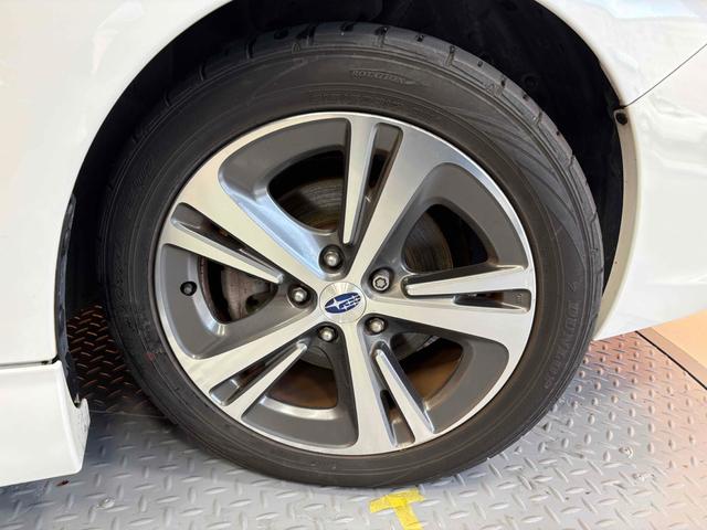 レヴォーグ 1.6GTアイサイト 4WD ETC ナビ TV クリアランスソナー オートクルーズコントロール レーンアシスト 衝突被害軽減システム アルミホイール オートライト スマートキー アイドリングストップ(13枚目)