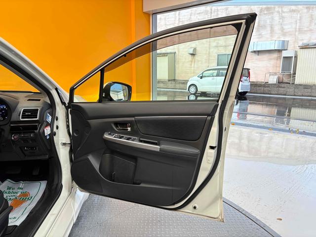 レヴォーグ 1.6GTアイサイト 4WD ETC ナビ TV クリアランスソナー オートクルーズコントロール レーンアシスト 衝突被害軽減システム アルミホイール オートライト スマートキー アイドリングストップ(43枚目)