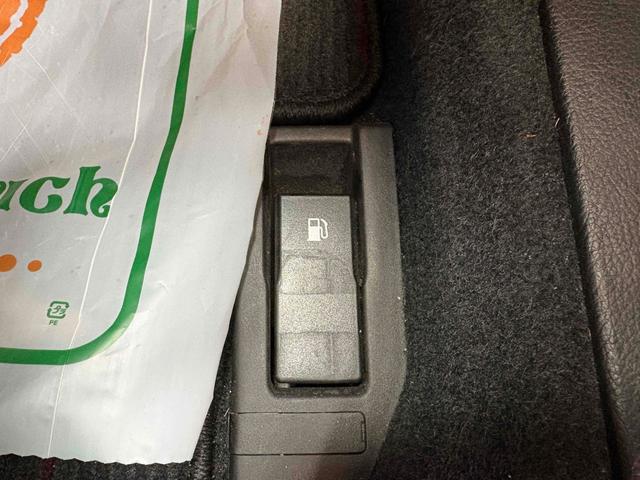 レヴォーグ 1.6GTアイサイト 4WD ETC ナビ TV クリアランスソナー オートクルーズコントロール レーンアシスト 衝突被害軽減システム アルミホイール オートライト スマートキー アイドリングストップ(50枚目)