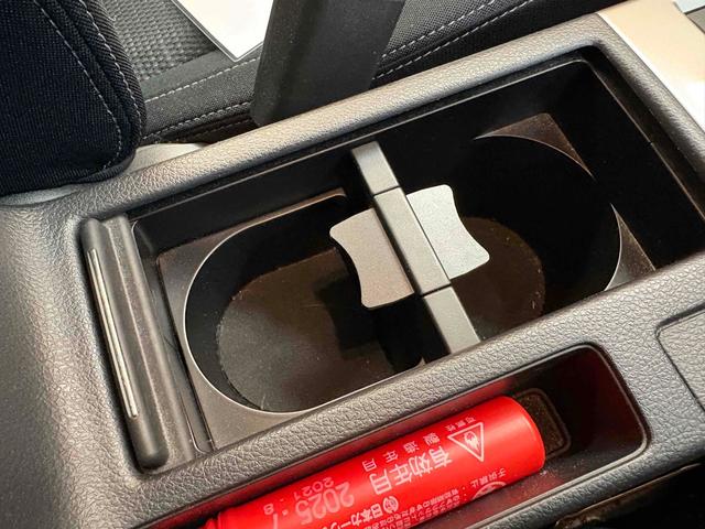 レヴォーグ 1.6GTアイサイト 4WD ETC ナビ TV クリアランスソナー オートクルーズコントロール レーンアシスト 衝突被害軽減システム アルミホイール オートライト スマートキー アイドリングストップ(70枚目)