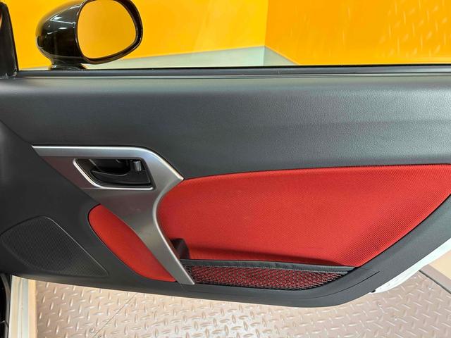 コペン ローブ　ＥＴＣ　ナビ　ＴＶ　ＣＶＴ　スマートキー　アイドリングストップ　シートヒーター　アルミホイール　ＥＳＣ　Ｂｌｕｅｔｏｏｔｈ　エアコン（28枚目）