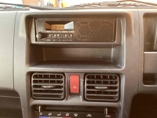 NT100クリッパートラック DX ミッション車 マニュアルエアコン 運転席エアバッグ 助手席エアバッグ シガーソケット パワーステアリング(6枚目)