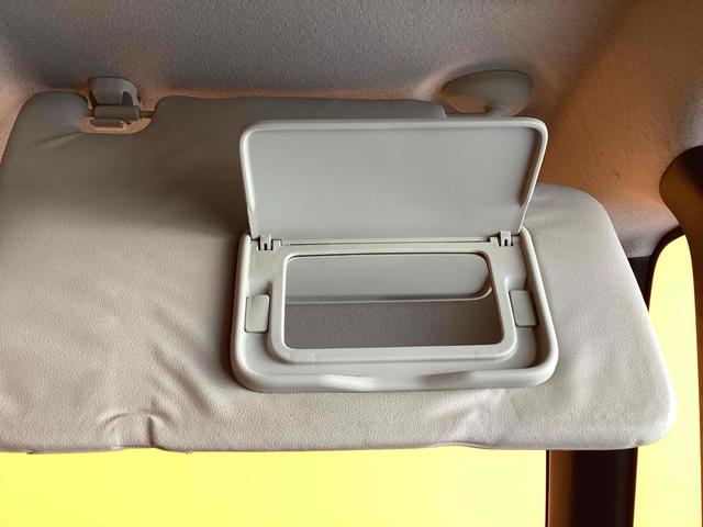 ホンダ N-BOXカスタム 13枚目