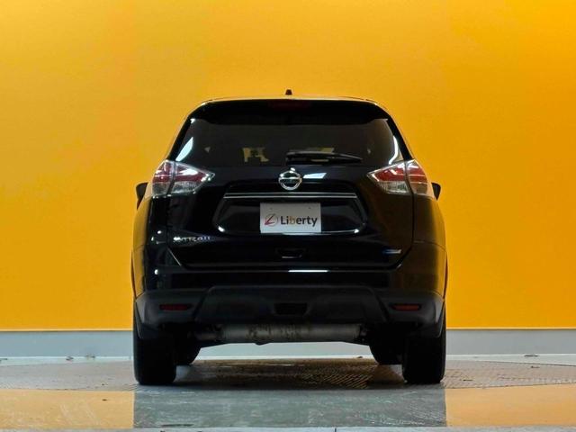 エクストレイル ２０Ｘ　エマージェンシーブレーキパッケージ　４ＷＤ　ＥＴＣ　バックカメラ　クリアランスソナー　衝突被害軽減システム　ナビ　ＴＶ　オートライト　アルミホイール　スマートキー　アイドリングストップ　電動格納ミラー　シートヒーター（9枚目）