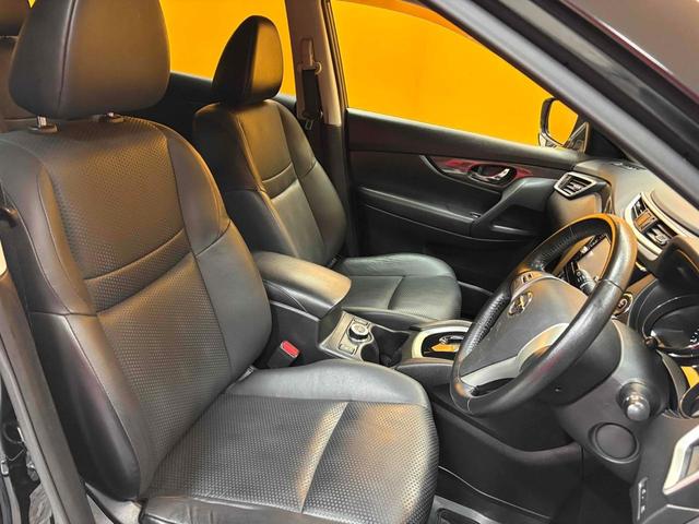 エクストレイル ２０Ｘ　エマージェンシーブレーキパッケージ　４ＷＤ　ＥＴＣ　バックカメラ　クリアランスソナー　衝突被害軽減システム　ナビ　ＴＶ　オートライト　アルミホイール　スマートキー　アイドリングストップ　電動格納ミラー　シートヒーター（41枚目）