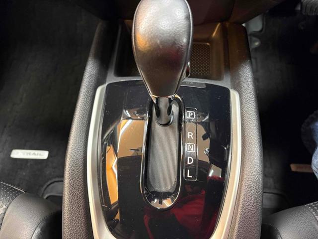 エクストレイル ２０Ｘ　エマージェンシーブレーキパッケージ　４ＷＤ　ＥＴＣ　バックカメラ　クリアランスソナー　衝突被害軽減システム　ナビ　ＴＶ　オートライト　アルミホイール　スマートキー　アイドリングストップ　電動格納ミラー　シートヒーター（62枚目）