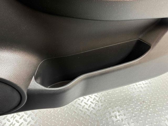 エクストレイル ２０Ｘ　エマージェンシーブレーキパッケージ　４ＷＤ　ＥＴＣ　バックカメラ　クリアランスソナー　衝突被害軽減システム　ナビ　ＴＶ　オートライト　アルミホイール　スマートキー　アイドリングストップ　電動格納ミラー　シートヒーター（72枚目）