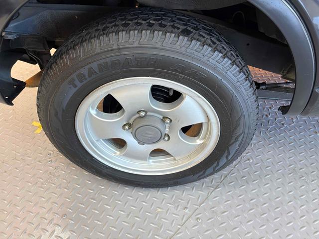 ジムニー クロスアドベンチャー　４ＷＤ　ＥＴＣ　ナビ　電動格納ミラー　シートヒーター　ＡＴ　ＣＤ　ＤＶＤ再生　アルミホイール　エアコン　パワーウィンドウ（19枚目）