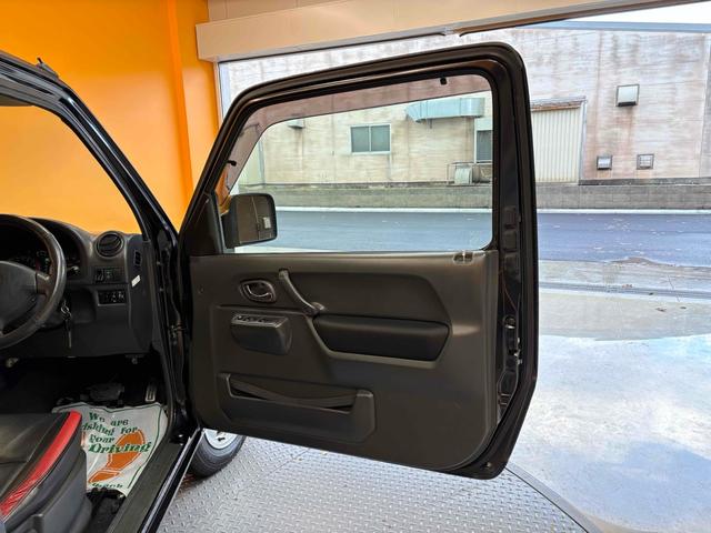 ジムニー クロスアドベンチャー　４ＷＤ　ＥＴＣ　ナビ　電動格納ミラー　シートヒーター　ＡＴ　ＣＤ　ＤＶＤ再生　アルミホイール　エアコン　パワーウィンドウ（37枚目）