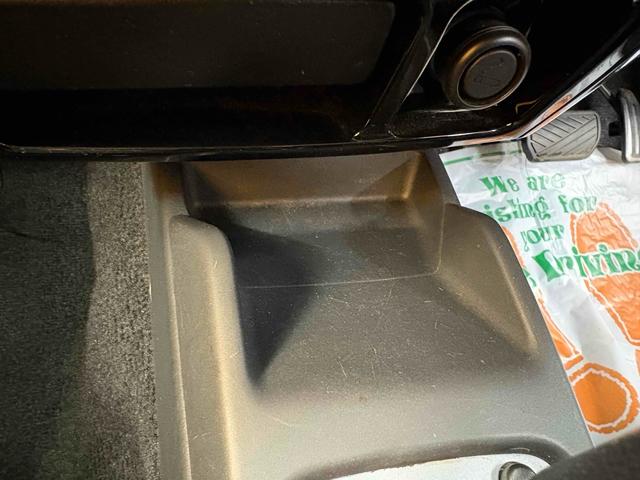 ジムニー クロスアドベンチャー　４ＷＤ　ＥＴＣ　ナビ　電動格納ミラー　シートヒーター　ＡＴ　ＣＤ　ＤＶＤ再生　アルミホイール　エアコン　パワーウィンドウ（60枚目）
