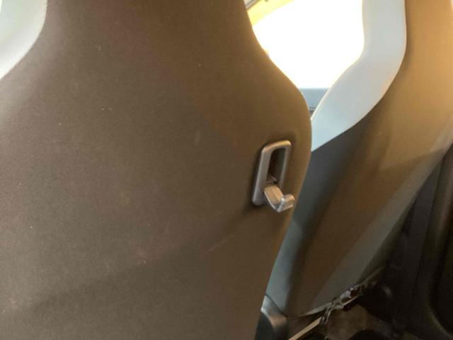 アルト Ｌ　衝突被害軽減システム　アイドリングストップ　シートヒーター　ＣＶＴ　ＥＳＣ　ＣＤ　ミュージックプレイヤー接続可　アルミホイール　エアコン　パワーウィンドウ（35枚目）