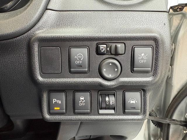 �N���A�����X�\�i�[�t���Ȃ̂ŏ�Q�����Z���T�[�Ŋ��m���A�h���C�o�[�ɏՓ˂̊댯��m�点�Ă���܂���