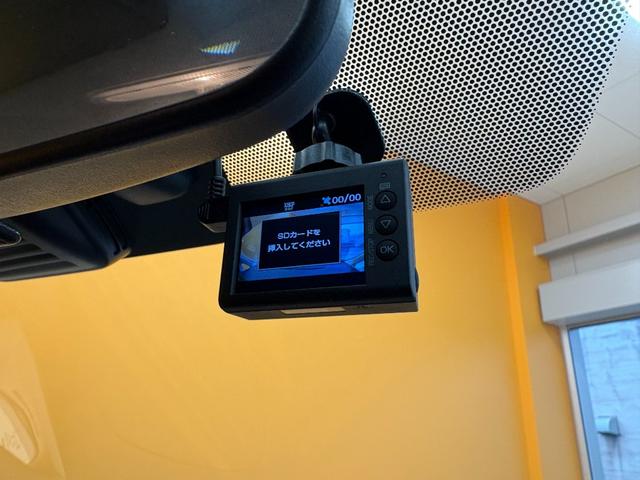 �h���C�u���R�[�_�[������f���Ɖ������L�^���Ă����h���C�u���R�[�_�[�́A���̂̍ۂɊm���ȏ؋��\�͂𔭊����Ă���܂��B