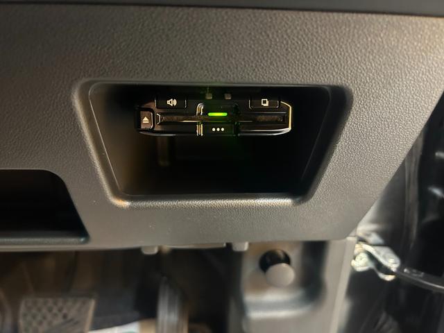 ピクシスメガ Ｌ　ＳＡＩＩＩ　４ＷＤ　ＥＴＣ　バックカメラ　両側電動スライドドア　クリアランスソナー　衝突被害軽減システム　オートマチックハイビーム　オートライト　スマートキー　アイドリングストップ　シートヒーター　ベンチシート（35枚目）