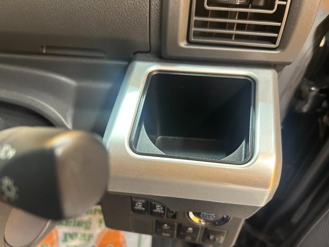 ピクシスメガ Ｌ　ＳＡＩＩＩ　４ＷＤ　ＥＴＣ　バックカメラ　両側電動スライドドア　クリアランスソナー　衝突被害軽減システム　オートマチックハイビーム　オートライト　スマートキー　アイドリングストップ　シートヒーター　ベンチシート（48枚目）