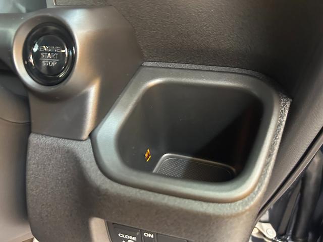 Ｎ－ＢＯＸカスタム ベースグレード　バックカメラ　両側スライド・片側電動　クリアランスソナー　オートクルーズコントロール　レーンアシスト　衝突被害軽減システム　オートライト　ＬＥＤヘッドランプ　スマートキー　アイドリングストップ（35枚目）