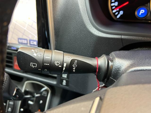 トヨタ ヴォクシー 13枚目