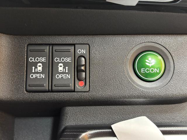 ホンダ ステップワゴンスパーダ 12枚目