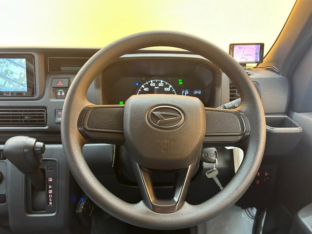 ダイハツ ハイゼットカーゴ 6枚目