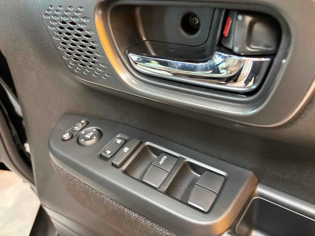 Ｎ－ＢＯＸカスタム ベースグレード　バックカメラ　両側スライド・片側電動　クリアランスソナー　オートクルーズコントロール　レーンアシスト　オートライト　スマートキー　アイドリングストップ　電動格納ミラー　シートヒーター　ＣＶＴ　ＥＳＣ（13枚目）