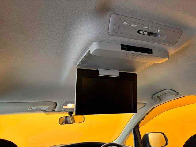 トヨタ エスティマハイブリッド 39枚目