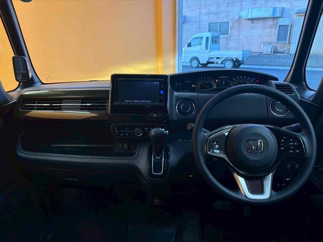ホンダ N-BOXカスタム 10枚目
