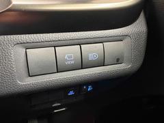 �����եƥ����󥹤Σ��ĤΥ����ȥޥ��å��ϥ��ӡ��ब��������Ƥ��ꡢ�ϥ��ӡ���ȥ����ӡ����ư���ڤ��ؤ�����֤���ԼԤʤɤ����ȯ���򥵥ݡ��ȡ��ڤ��ؤ�˺����ɤ��ۤ�����ư�����Ѥ路����ڸ����ޤ��� 4