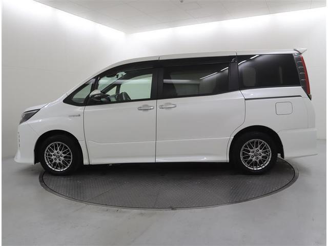 ノア ハイブリッドＳｉ　ダブルバイビー　フルセグ　メモリーナビ　ＤＶＤ再生　ミュージックプレイヤー接続可　後席モニター　バックカメラ　衝突被害軽減システム　ＥＴＣ　両側電動スライド　ＬＥＤヘッドランプ　乗車定員７人　３列シート　フルエアロ（8枚目）