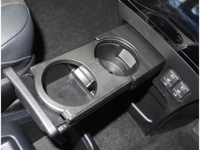 ノア ハイブリッドＳｉ　ダブルバイビー　フルセグ　メモリーナビ　ＤＶＤ再生　ミュージックプレイヤー接続可　後席モニター　バックカメラ　衝突被害軽減システム　ＥＴＣ　両側電動スライド　ＬＥＤヘッドランプ　乗車定員７人　３列シート　フルエアロ（27枚目）