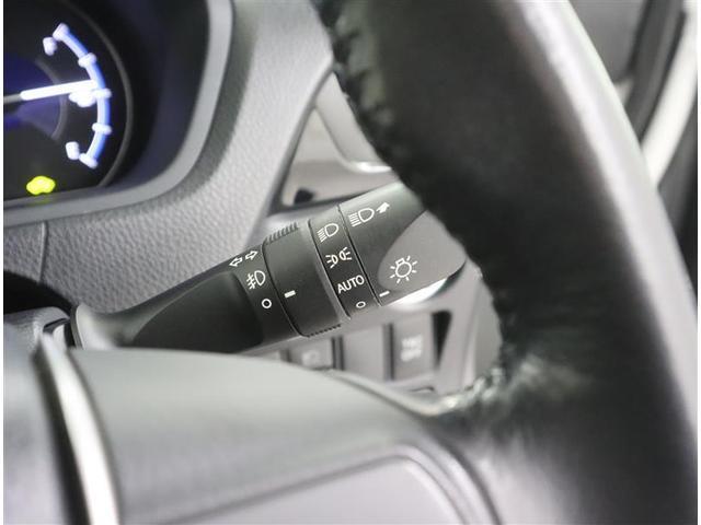 ノア ハイブリッドＳｉ　ダブルバイビー　フルセグ　メモリーナビ　ＤＶＤ再生　ミュージックプレイヤー接続可　後席モニター　バックカメラ　衝突被害軽減システム　ＥＴＣ　両側電動スライド　ＬＥＤヘッドランプ　乗車定員７人　３列シート　フルエアロ（30枚目）