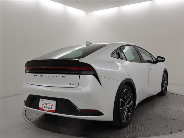 プリウス Ｚ　衝突軽減ブレーキ　全周囲モニター　バックカメラ　アルミホイール　ＥＴＣ　ワンオーナー車　記録簿　ＬＥＤライト　ドライブレコーダー（4枚目）