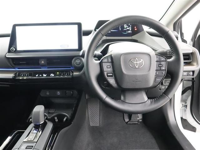 プリウス Ｚ　衝突軽減ブレーキ　全周囲モニター　バックカメラ　アルミホイール　ＥＴＣ　ワンオーナー車　記録簿　ＬＥＤライト　ドライブレコーダー（10枚目）