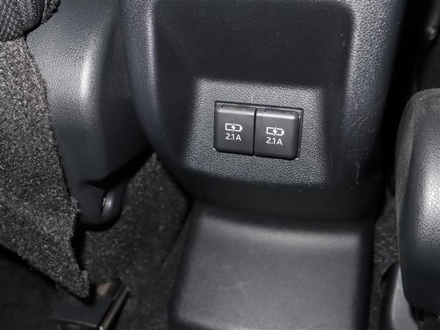 �����V�[�g�Ɍg�ѓd�b�̏[�d�|�[�g���������܂��I�֗��ł���