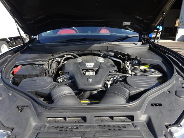 レヴァンテ グランスポーツ　サンルーフ　テレビ　ナビ　ドラレコ　正規輸入車（27枚目）