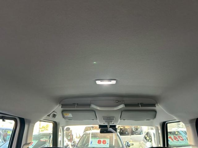 スペーシアカスタム ハイブリッドＸＳ　両側電動スライドドア　衝突被害軽減ブレーキ　コーナーセンサー　スマートキー　シートヒーター　アダクティブクルーズコントロール　アイドリングストップ　オットマン　ＬＥＤヘッドライト（3枚目）