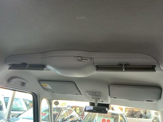 スペーシアカスタム ハイブリッドＸＳ　両側電動スライドドア　衝突被害軽減ブレーキ　コーナーセンサー　スマートキー　シートヒーター　アダクティブクルーズコントロール　アイドリングストップ　オットマン　ＬＥＤヘッドライト（12枚目）