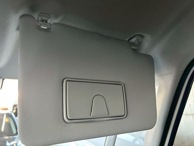 スペーシアカスタム ハイブリッドＸＳ　両側電動スライドドア　衝突被害軽減ブレーキ　コーナーセンサー　スマートキー　シートヒーター　アダクティブクルーズコントロール　アイドリングストップ　オットマン　ＬＥＤヘッドライト（17枚目）