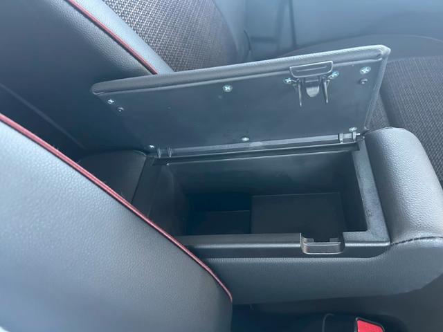 スペーシアカスタム ハイブリッドＸＳ　両側電動スライドドア　衝突被害軽減ブレーキ　コーナーセンサー　スマートキー　シートヒーター　アダクティブクルーズコントロール　アイドリングストップ　オットマン　ＬＥＤヘッドライト（19枚目）