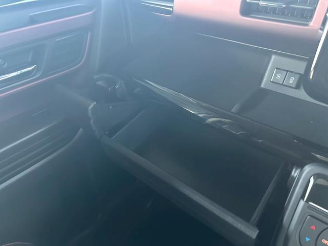 スペーシアカスタム ハイブリッドＸＳ　両側電動スライドドア　衝突被害軽減ブレーキ　コーナーセンサー　スマートキー　シートヒーター　アダクティブクルーズコントロール　アイドリングストップ　オットマン　ＬＥＤヘッドライト（25枚目）