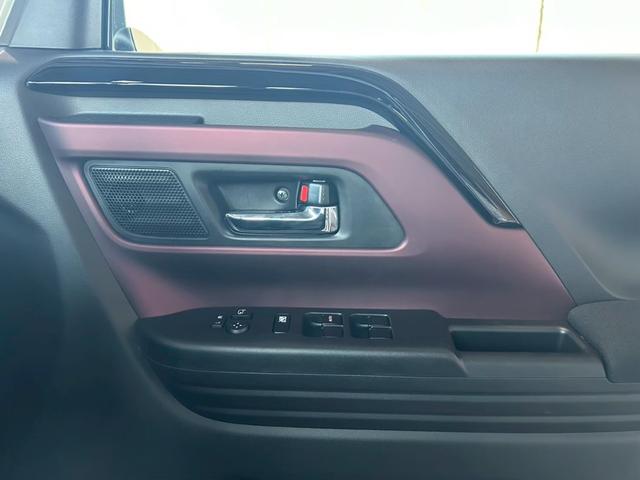 スペーシアカスタム ハイブリッドＸＳ　両側電動スライドドア　衝突被害軽減ブレーキ　コーナーセンサー　スマートキー　シートヒーター　アダクティブクルーズコントロール　アイドリングストップ　オットマン　ＬＥＤヘッドライト（37枚目）