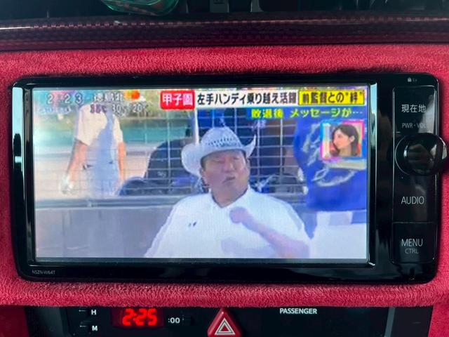 ８６ ＧＴ　１年保証付　６速ＭＴ　ＷＯＲＫエモーション１８アルミ　ＴＲＤエアロ　ＴＲＤマフラー　大型リアウィング　ナビ　フルセグＴＶ　Ｂｌｕｅｔｏｏｔｈ　スマートキー　ＥＴＣ（3枚目）