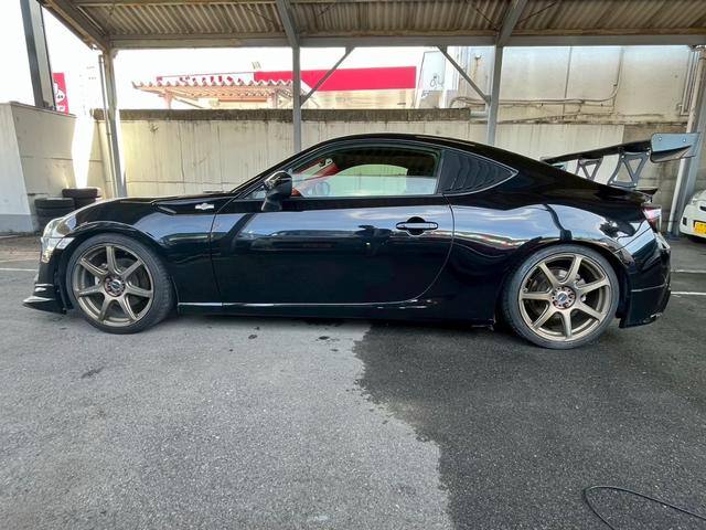 ８６ ＧＴ　１年保証付　６速ＭＴ　ＷＯＲＫエモーション１８アルミ　ＴＲＤエアロ　ＴＲＤマフラー　大型リアウィング　ナビ　フルセグＴＶ　Ｂｌｕｅｔｏｏｔｈ　スマートキー　ＥＴＣ（26枚目）