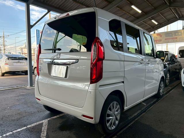 Ｎ－ＢＯＸ Ｇ・Ｌホンダセンシング　４ＷＤ　１年保証　ナビ　ＴＶ　バックカメラ　ＥＴＣ　左側電動スライドドア　前席シートヒーター　クルーズコントロール　スマートキー　プッシュスタート　電動格納ミラー（4枚目）