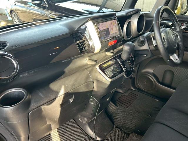 Ｎ－ＢＯＸ＋カスタム Ｇ・ターボパッケージ　１年保証付　ＥＴＣ　ナビ　ＡＭ　ＦＭ　両側パワースライドドア（32枚目）