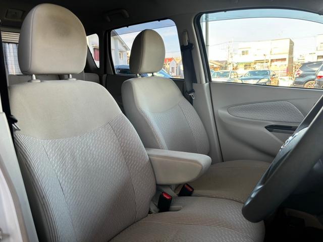 デイズ Ｘ　１年保証付　純正ナビ　ＴＶ　スマートキー　プッシュスタート　電動格納ミラー　ヘッドライトレベライザー　オートエアコン　ベンチシート（15枚目）